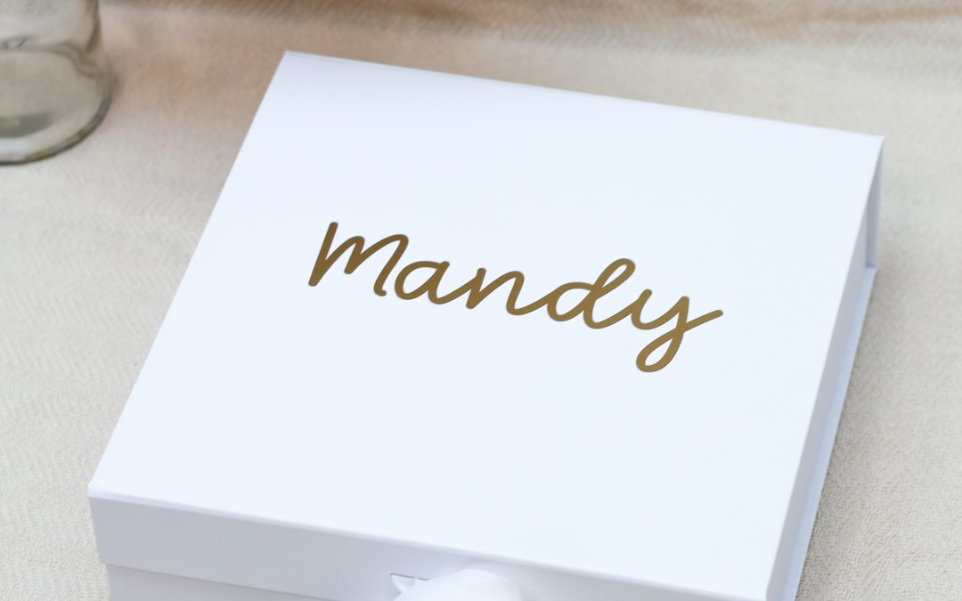 Bruidspersoneel bedanken: maak ze blij met deze gepersonaliseerde cadeauboxen
