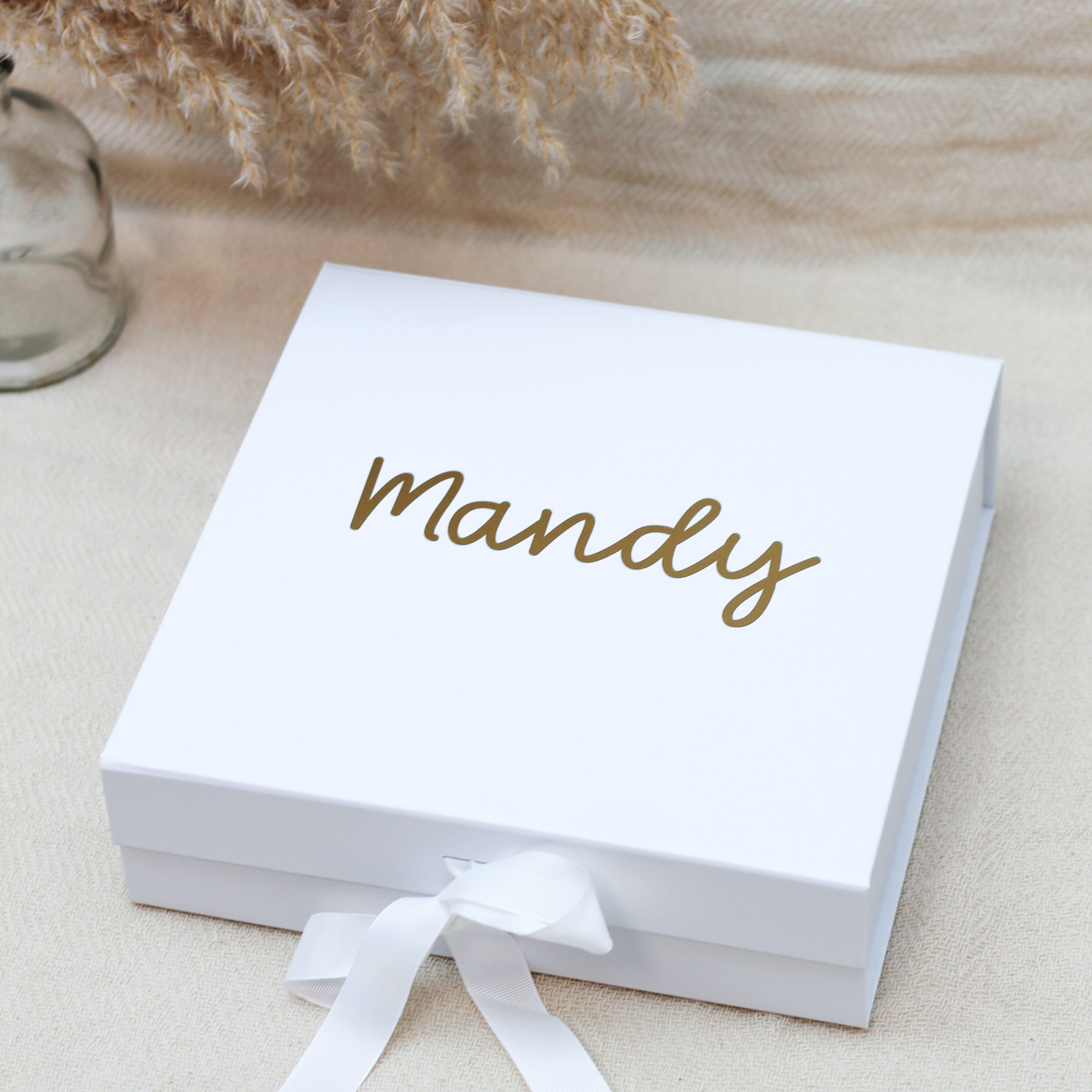 Bruidspersoneel bedanken: maak ze blij met deze gepersonaliseerde cadeauboxen